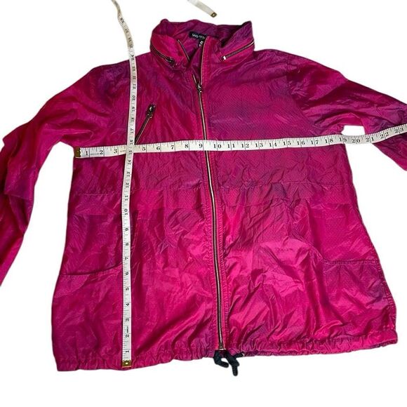 Saks Fifth Avenue Windbreaker Jacket with Hidden Hood and Travel Pouch - Picture 8 of 13
